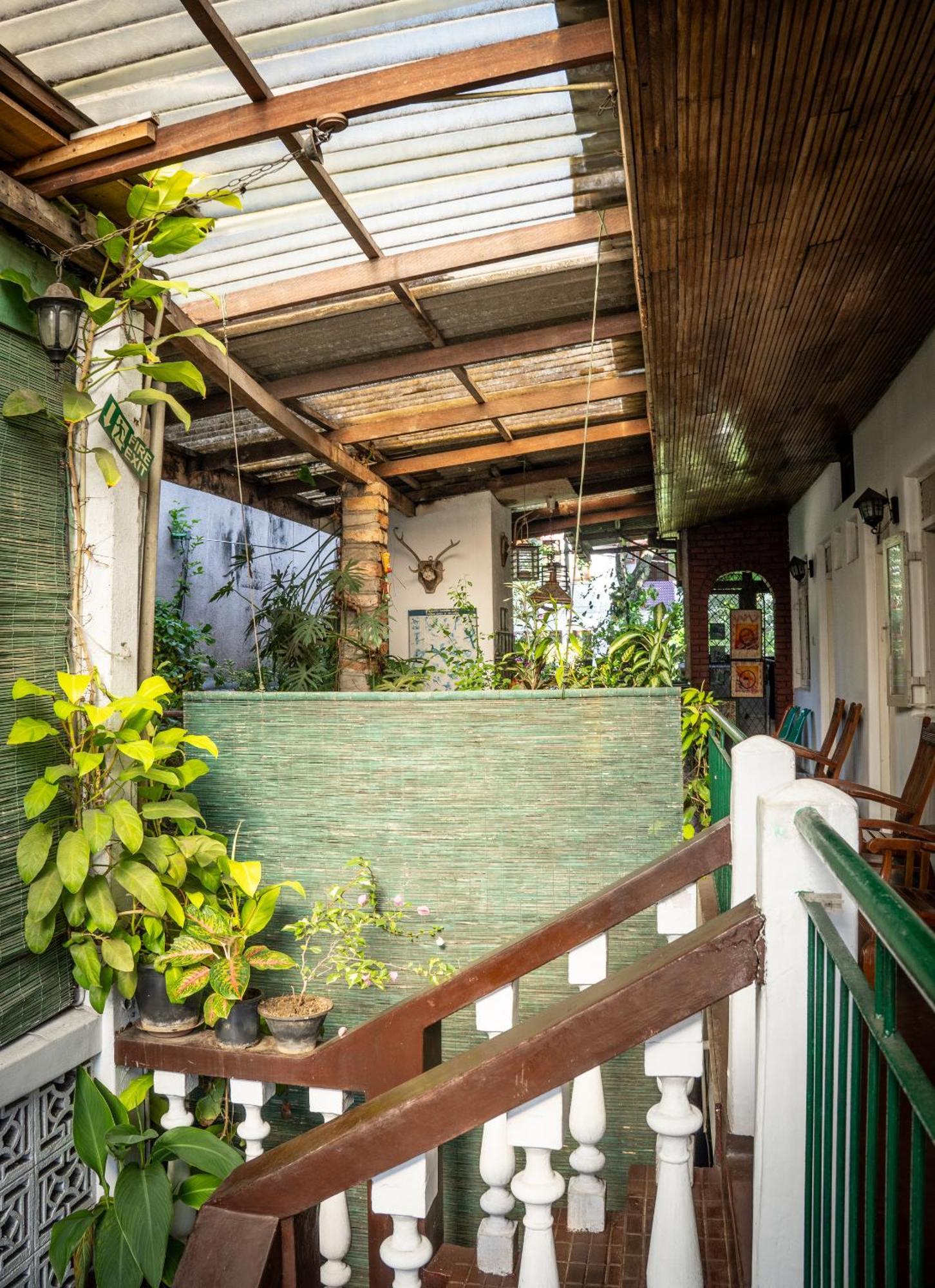 Kandy Inn Madugalle'S Family Guest House Exterior photo