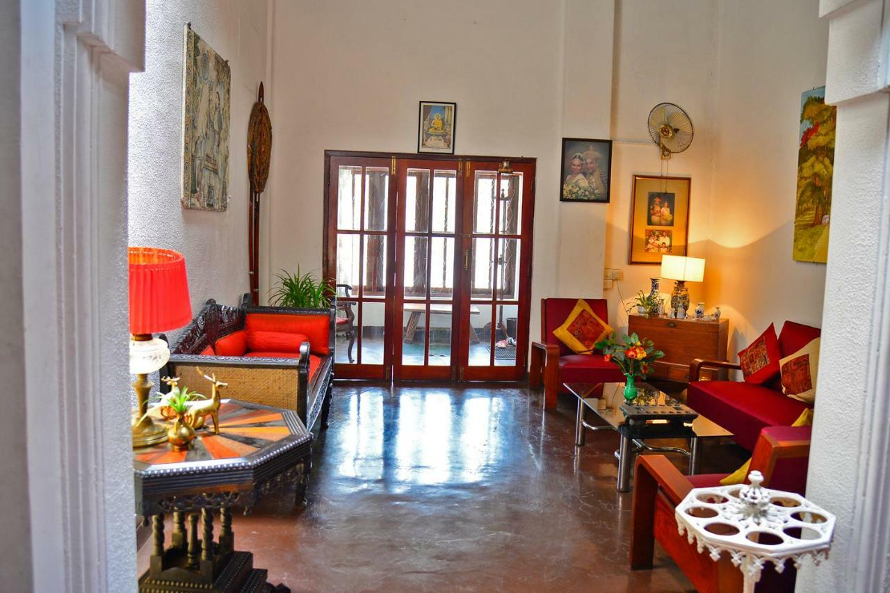 Kandy Inn Madugalle'S Family Guest House Exterior photo