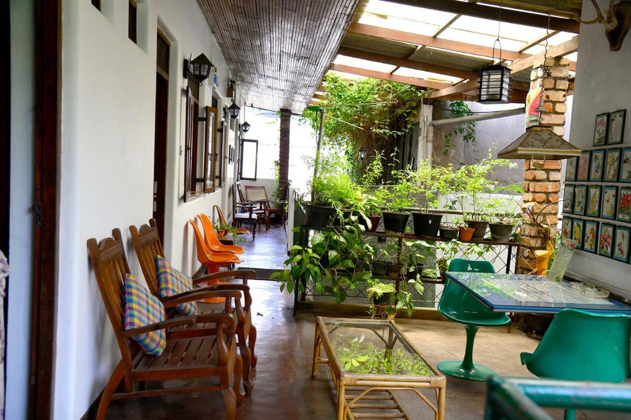 Kandy Inn Madugalle'S Family Guest House Exterior photo